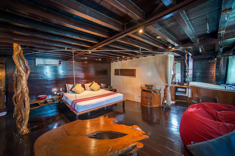 Dewi Nusantara – Kabine Master Suite