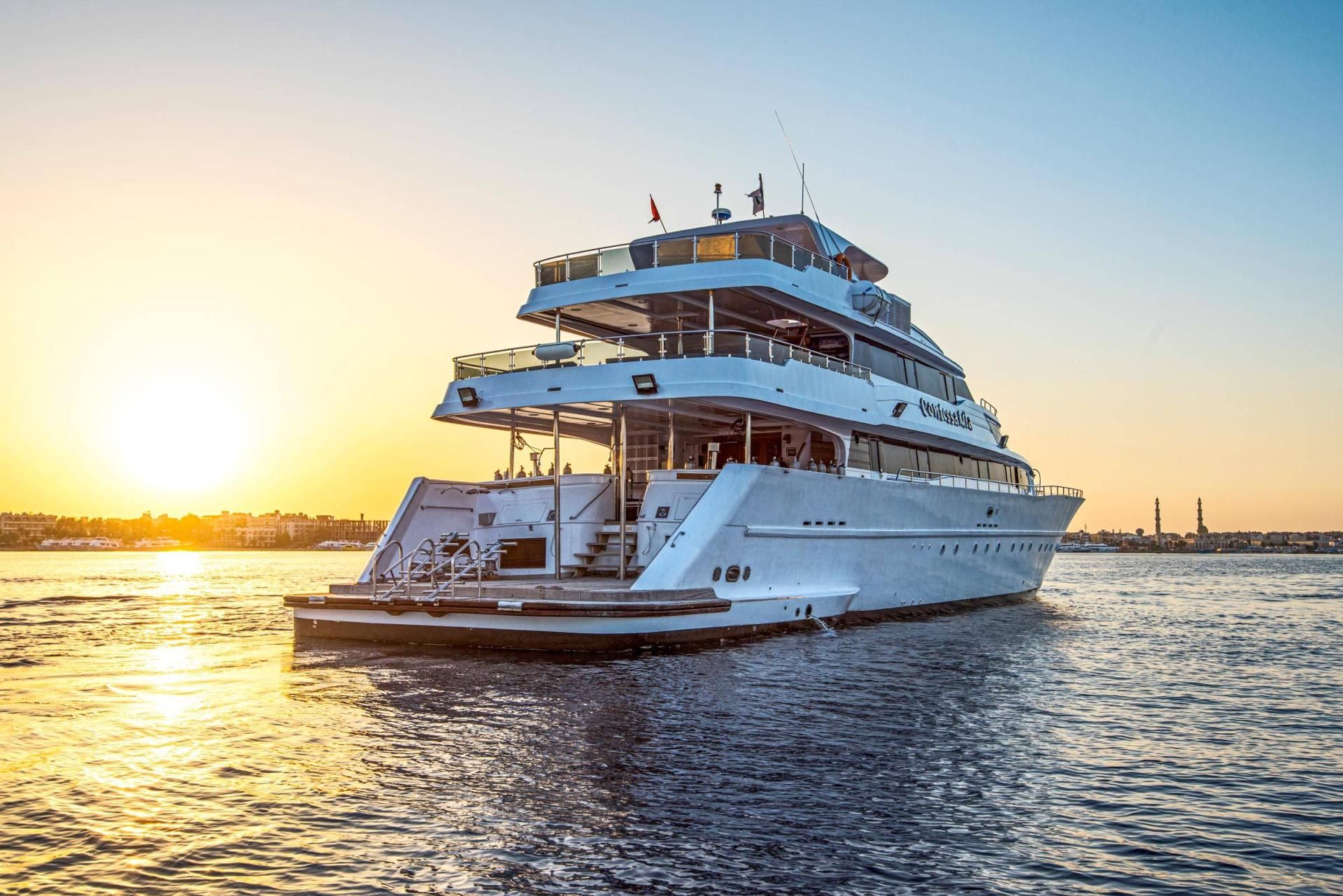 Sea Serpent Contessa