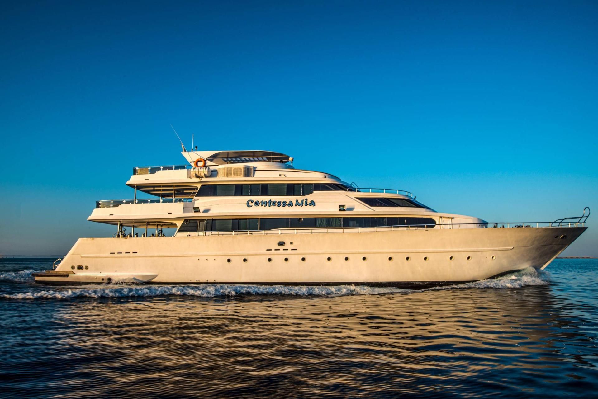 Sea Serpent Contessa